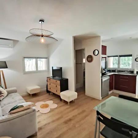 Appartement Superbe 80m De La Mer Avec Terrasse *